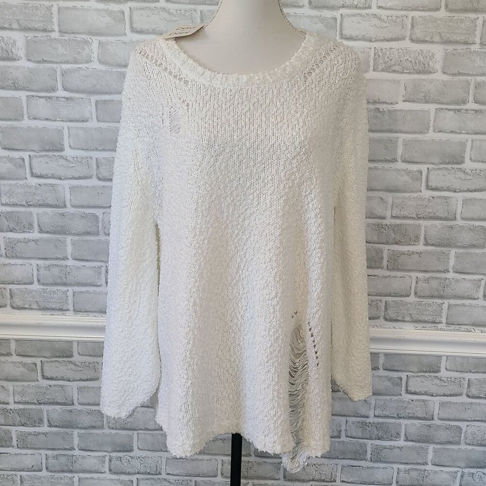 David & Dani White Chunky Oversized Sweater Fuzzy Distressed Cozy NEW Large